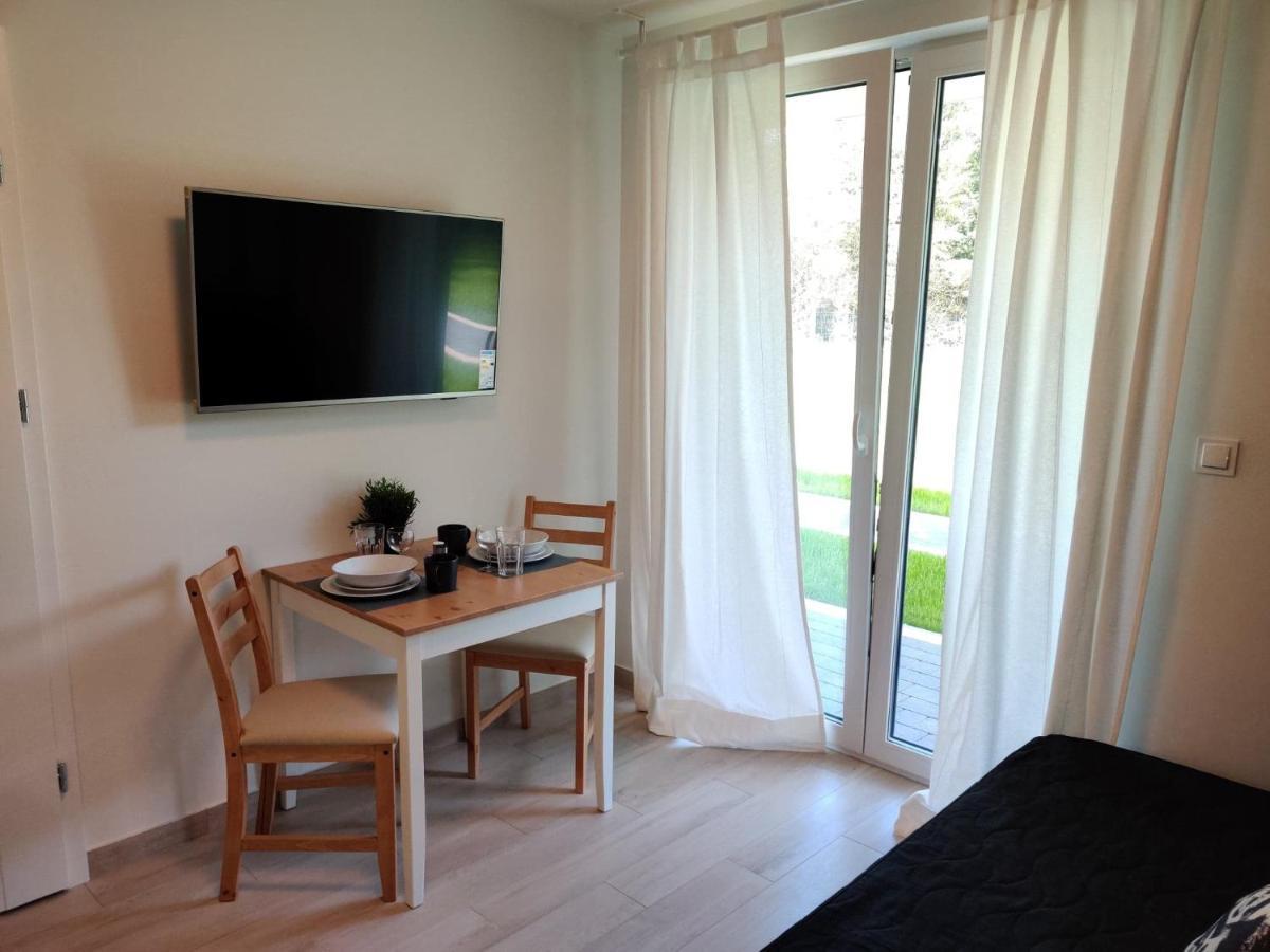 Ostrowo Plaza Hotel Екстериор снимка